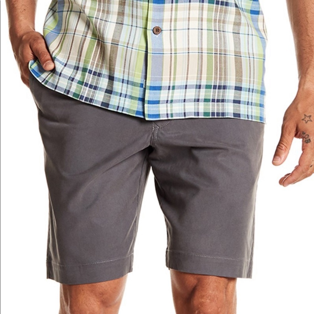 Tommy Bahama Flat Front Chino Shorts Size 38